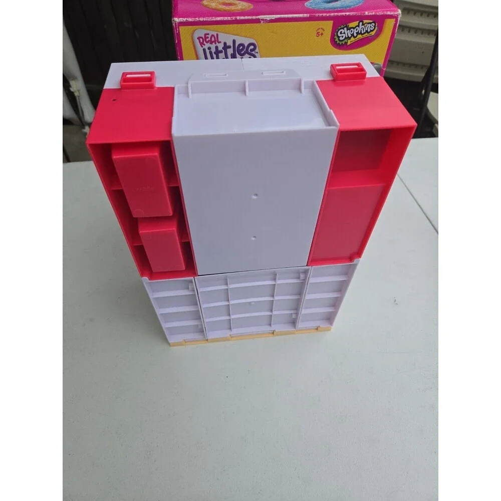 Shopkins Real Littles Mini Mega Mart Playset Incomplete/with original box